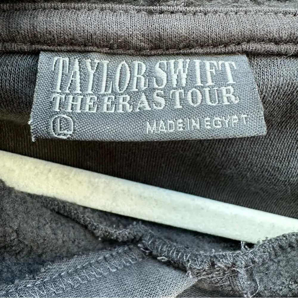 Taylor swift the era tour hoodie - Picture 6 of 7